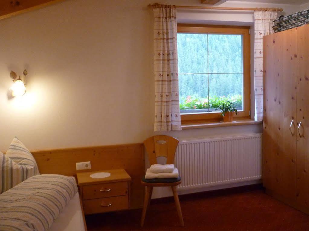 Haus Bergzauber Apartment Neustift im Stubaital Bagian luar foto